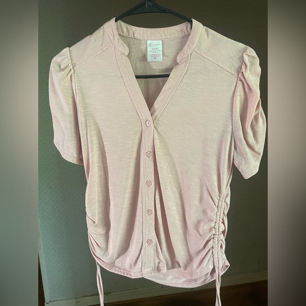 No Boundaries top